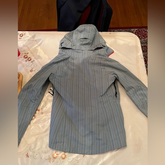 Columbia Jacket - Picture 3 of 4